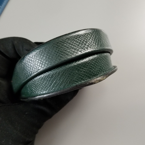 LOUIS VUITTON Beautiful mini monnaie boite coin case Taiga Leather/Germany - Picture 13 of 16